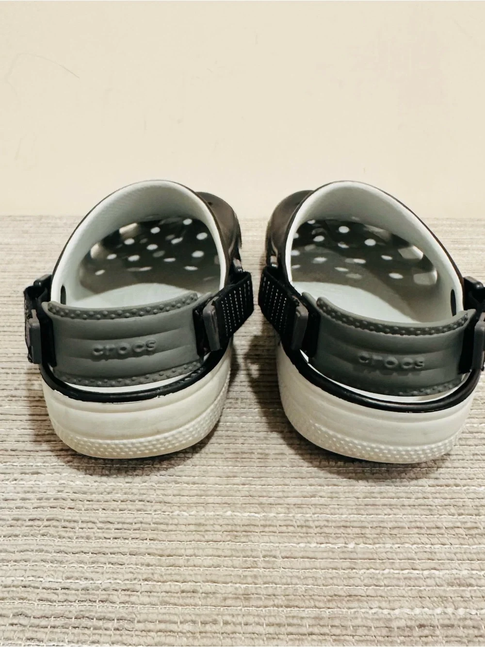 Crocs CLASSIC TURBO CLOG- Dual Comfort Adjustable Black-Unisex Sizes M9/W11‎
